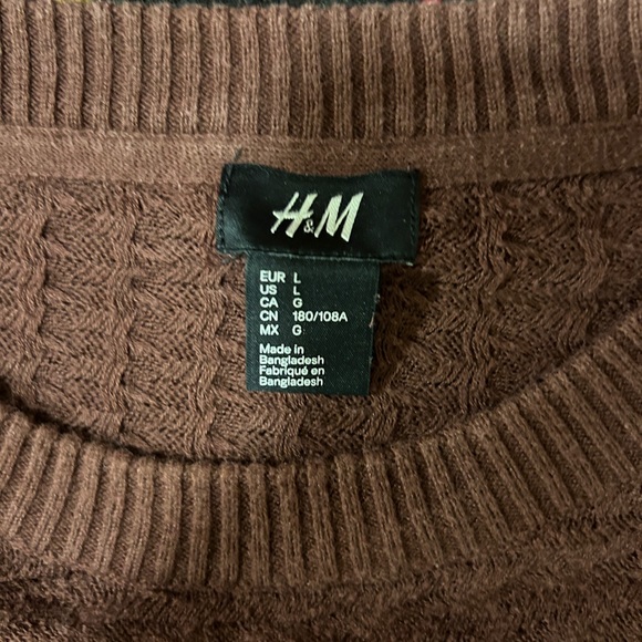 Large Maroon H&M Crewneck Sweater - Picture 4 of 4